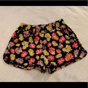 Urban Outfitters shorts - M